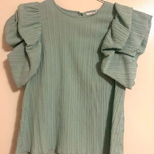 Women's Ruffled Sleeve Top in Light Green